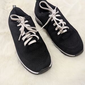 Torisky Navy Blue and White Running Shoes Women's Sneakers Size 9 Unisex